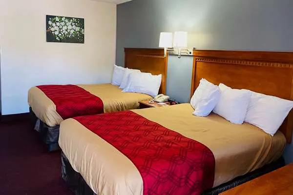 Baymont by Wyndham Lake George 4