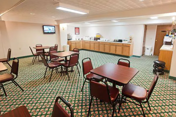 Baymont by Wyndham Lake George 4