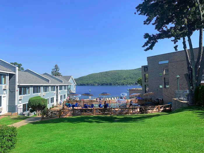 Surfside On The Lake Hotel & Suites 4