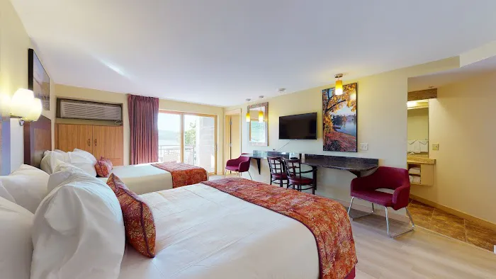 Surfside On The Lake Hotel & Suites 4