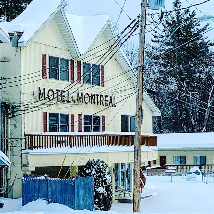 Motel Montreal 4