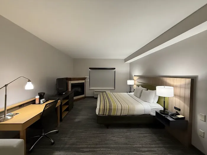 Country Inn & Suites by Radisson, Harrisburg - Hershey West, PA 4