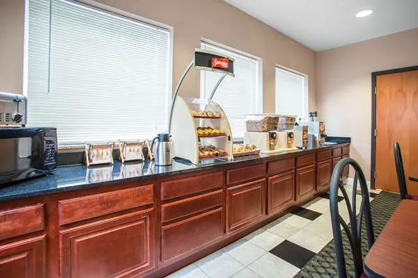 Econo Lodge Harrisburg - Hershey 4