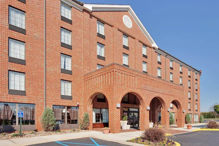 Holiday Inn Express Harrisburg East - Hershey Area by IHG 4