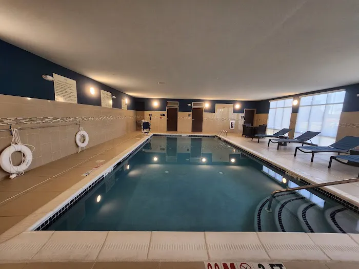 Hampton Inn & Suites York South 4
