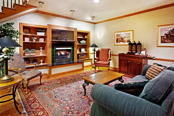 Country Inn & Suites by Radisson, York, PA 4