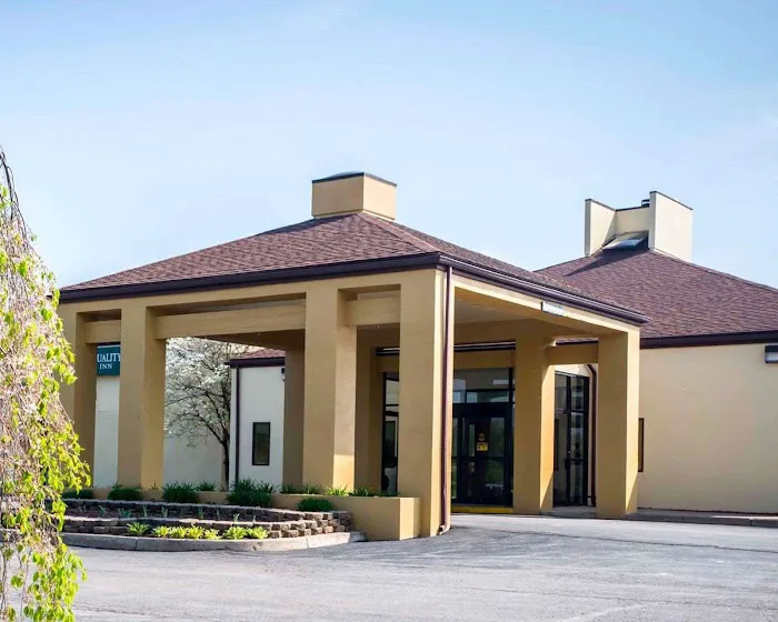 Quality Inn New Columbia-Lewisburg 4
