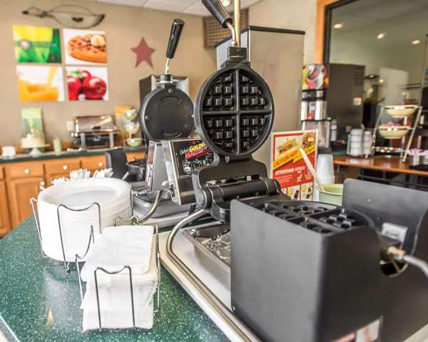 Quality Inn New Columbia-Lewisburg 4