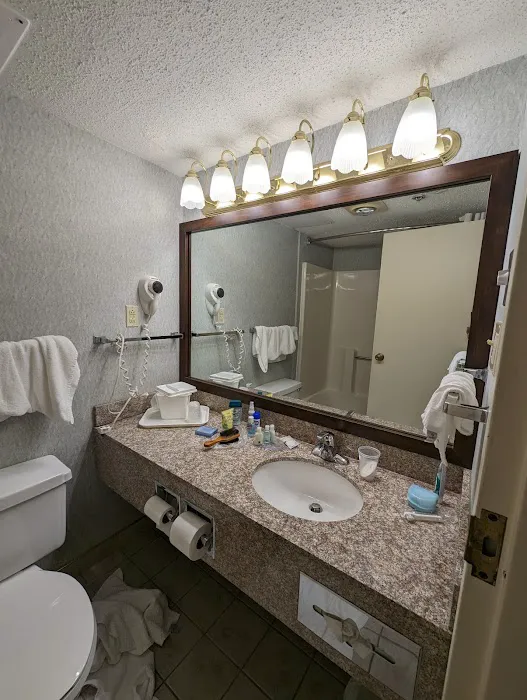 Quality Inn New Columbia-Lewisburg 4