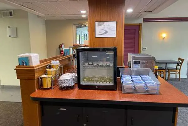 Days Inn by Wyndham Harrisburg North 4