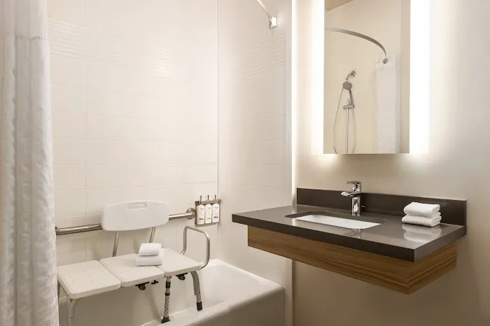 Candlewood Suites Harrisburg I-81 - Hershey Area by IHG 4