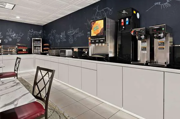 Ramada by Wyndham Harrisburg/Hershey Area 4