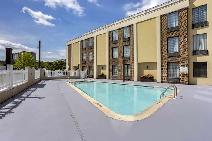 Best Western Harrisburg North 4