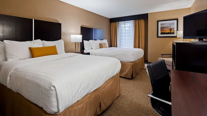 Best Western Harrisburg North 4