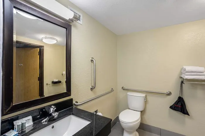 Best Western Harrisburg North 4