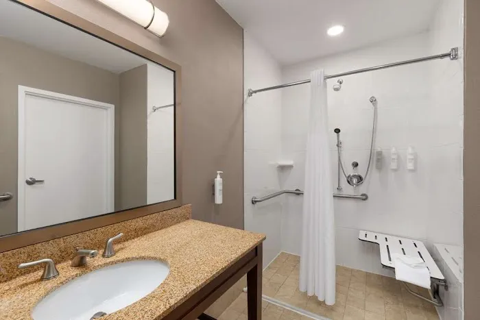 Hampton Inn & Suites Harrisburg/North 4
