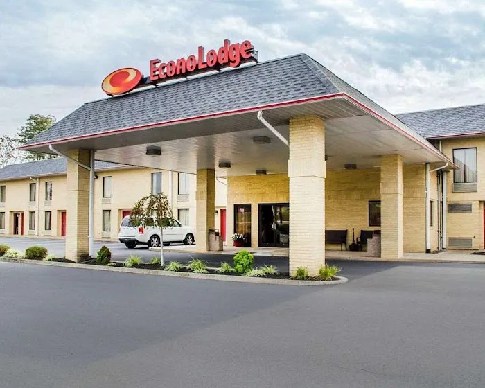 Econo Lodge 4