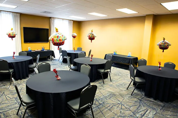 Holiday Inn Express & Suites Harrisburg W - Mechanicsburg by IHG 4