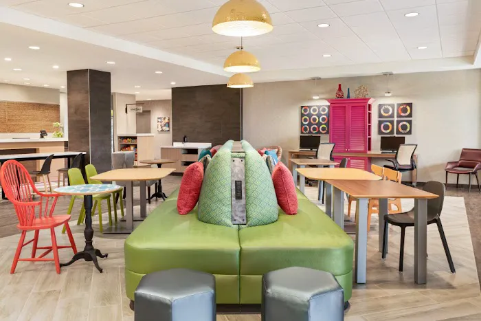 Home2 Suites by Hilton Harrisburg North 4