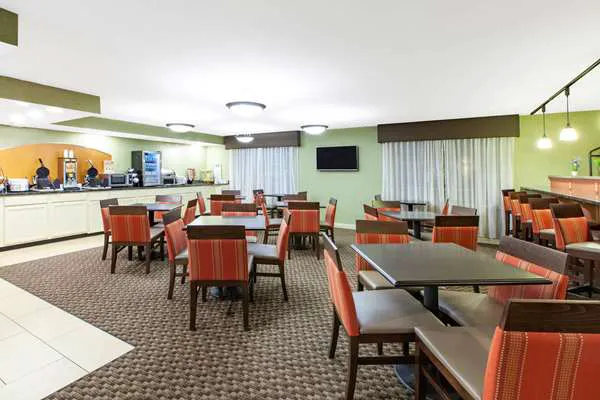 Baymont by Wyndham Harrisburg 4