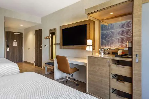 Cambria Hotel Manchester South Windsor 4