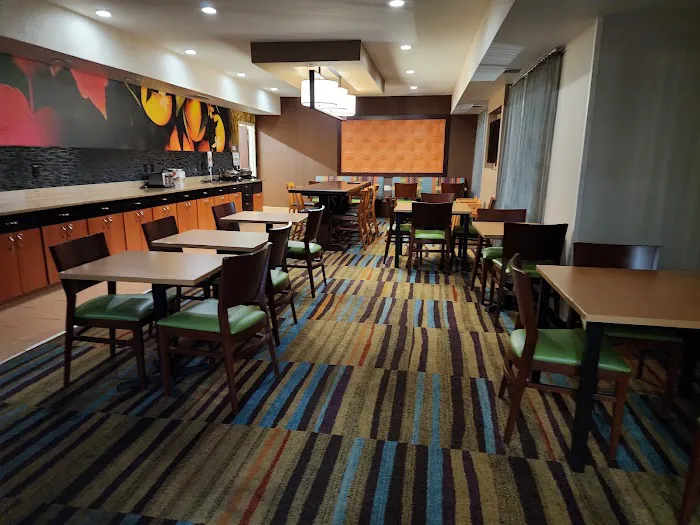 Fairfield Inn & Suites Hartford Manchester 4