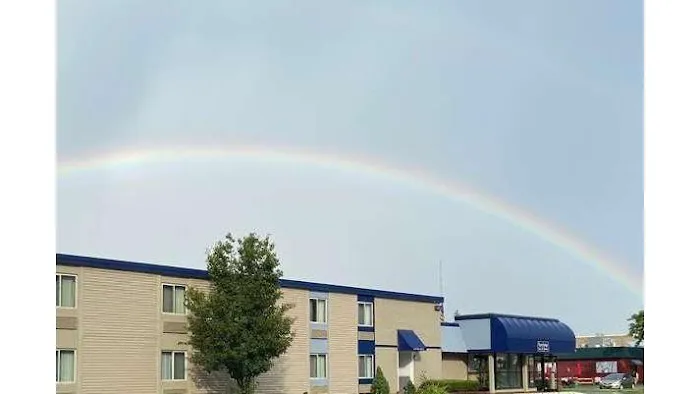 Travelodge Inn & Suites by Wyndham Albany 4