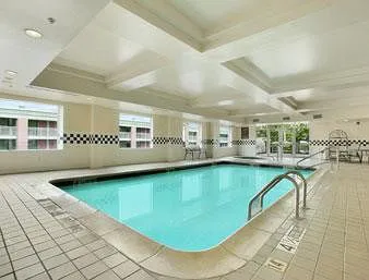 Days Inn & Suites by Wyndham Albany 4