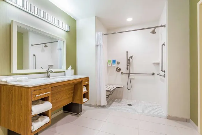 Home2 Suites by Hilton Albany Wolf Rd 4