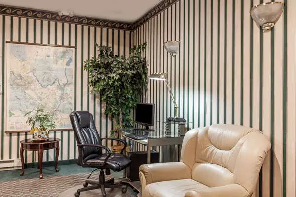 Howard Johnson by Wyndham Albany 4