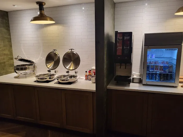 Fairfield Inn & Suites Albany Airport 4