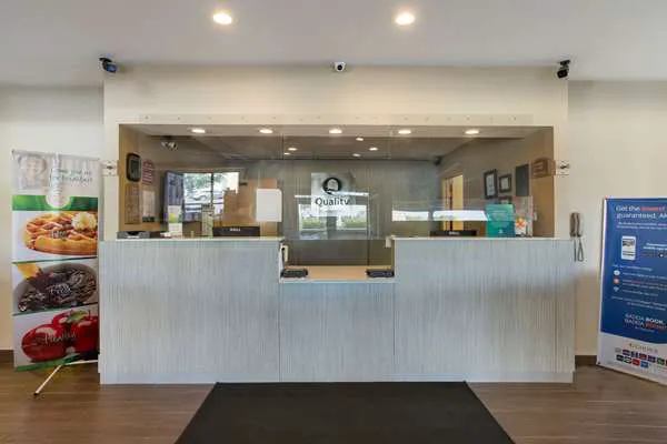 Quality Inn Central 4