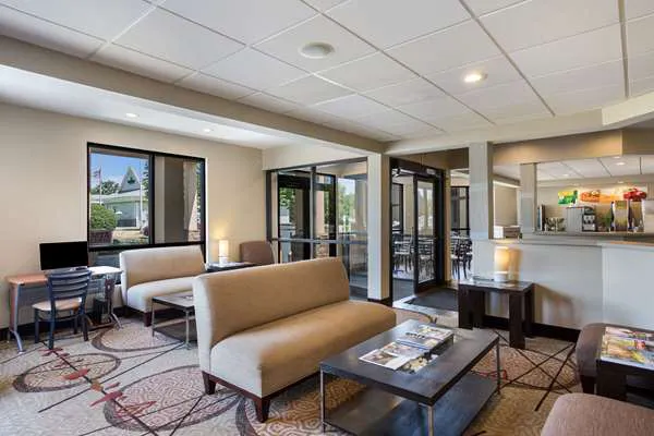 Quality Inn Central 4