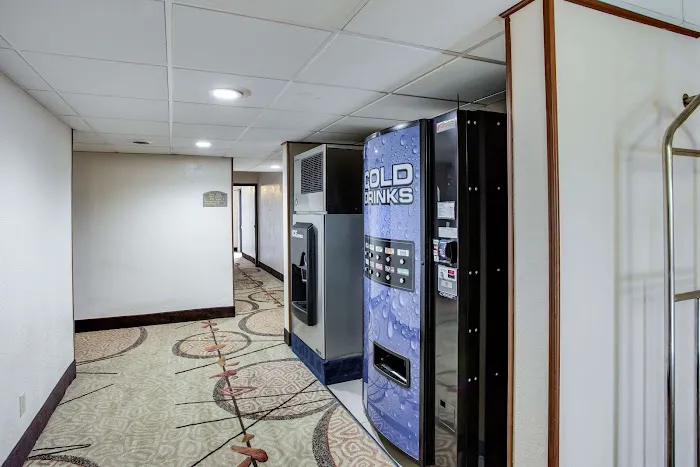 Quality Inn Central 4