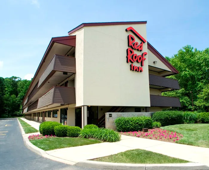Red Roof Inn Albany Airport 4