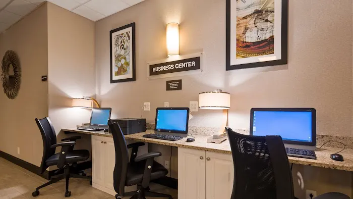 SureStay Plus By Best Western Albany Airport 4