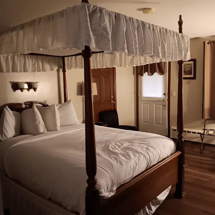 Stay Berkshires Resort 4