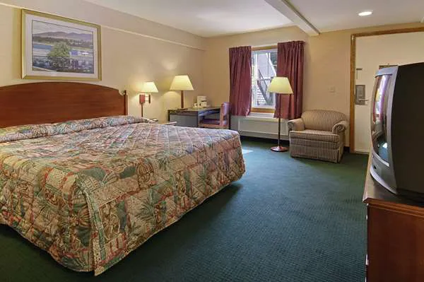 Howard Johnson by Wyndham Williamstown 4