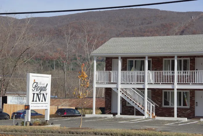 Mount Royal Inn 4