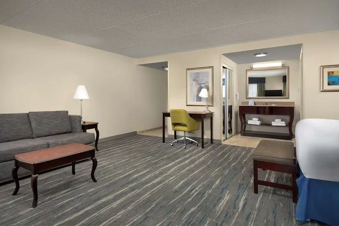 Hampton Inn Syracuse Clay 4