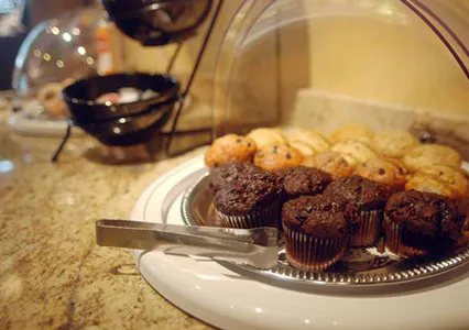 Clarion Hotel & Suites Riverfront 4