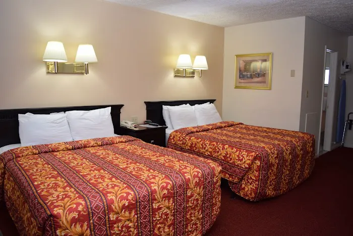 Knights Inn Oswego 4