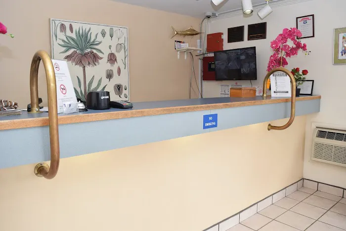 Knights Inn Oswego 4