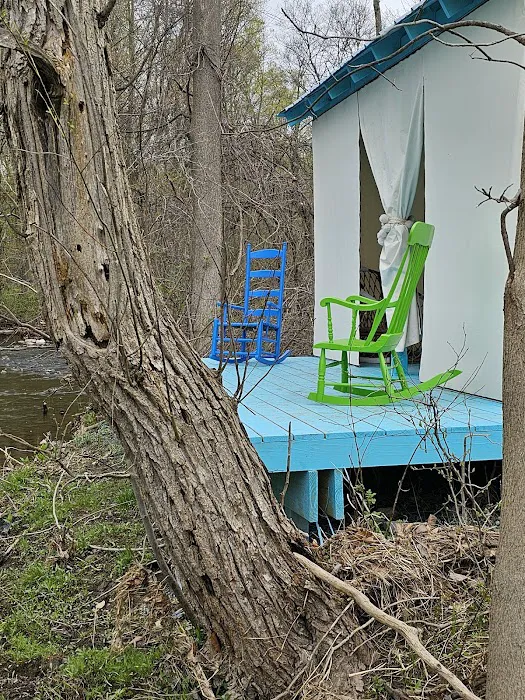 Glamping at Meadeville Farm 4