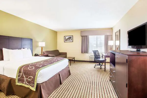 Days Inn by Wyndham Brewerton/ Syracuse near Oneida Lake 4
