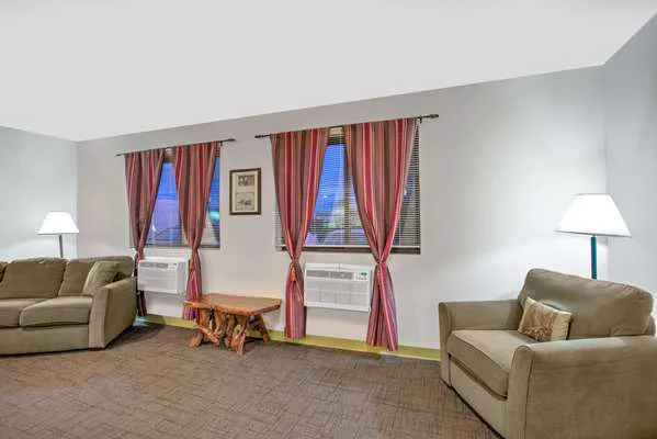 Super 8 by Wyndham Ticonderoga 4