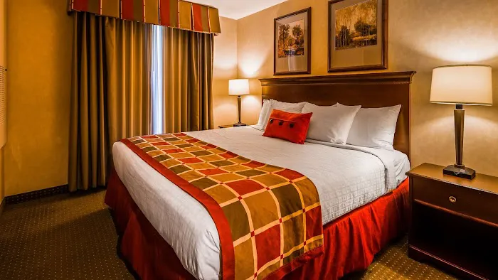 Best Western Plus Ticonderoga Inn & Suites 4