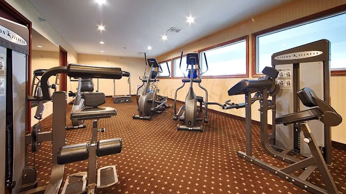 Best Western Plus Ticonderoga Inn & Suites 4