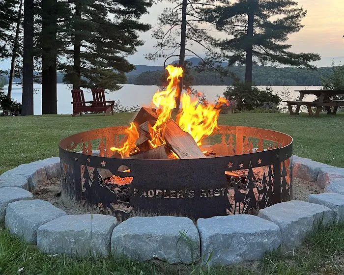 Paddler's Rest Lakefront Cabins and Motel 4