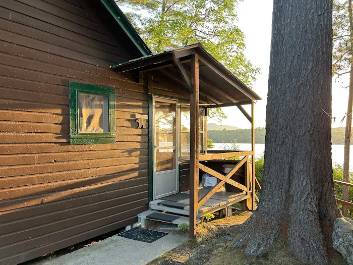 Paddler's Rest Lakefront Cabins and Motel 4